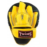 Боксерские ударные лапы Twins Special (PML-10 black-yellow)